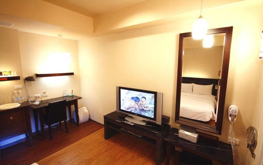 Kindness Xin Jue Jiang Hotel Kaohsiung Bagian luar foto