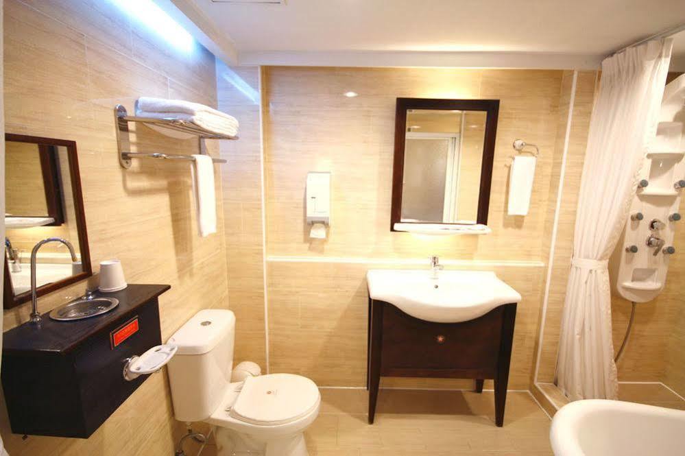 Kindness Xin Jue Jiang Hotel Kaohsiung Bagian luar foto
