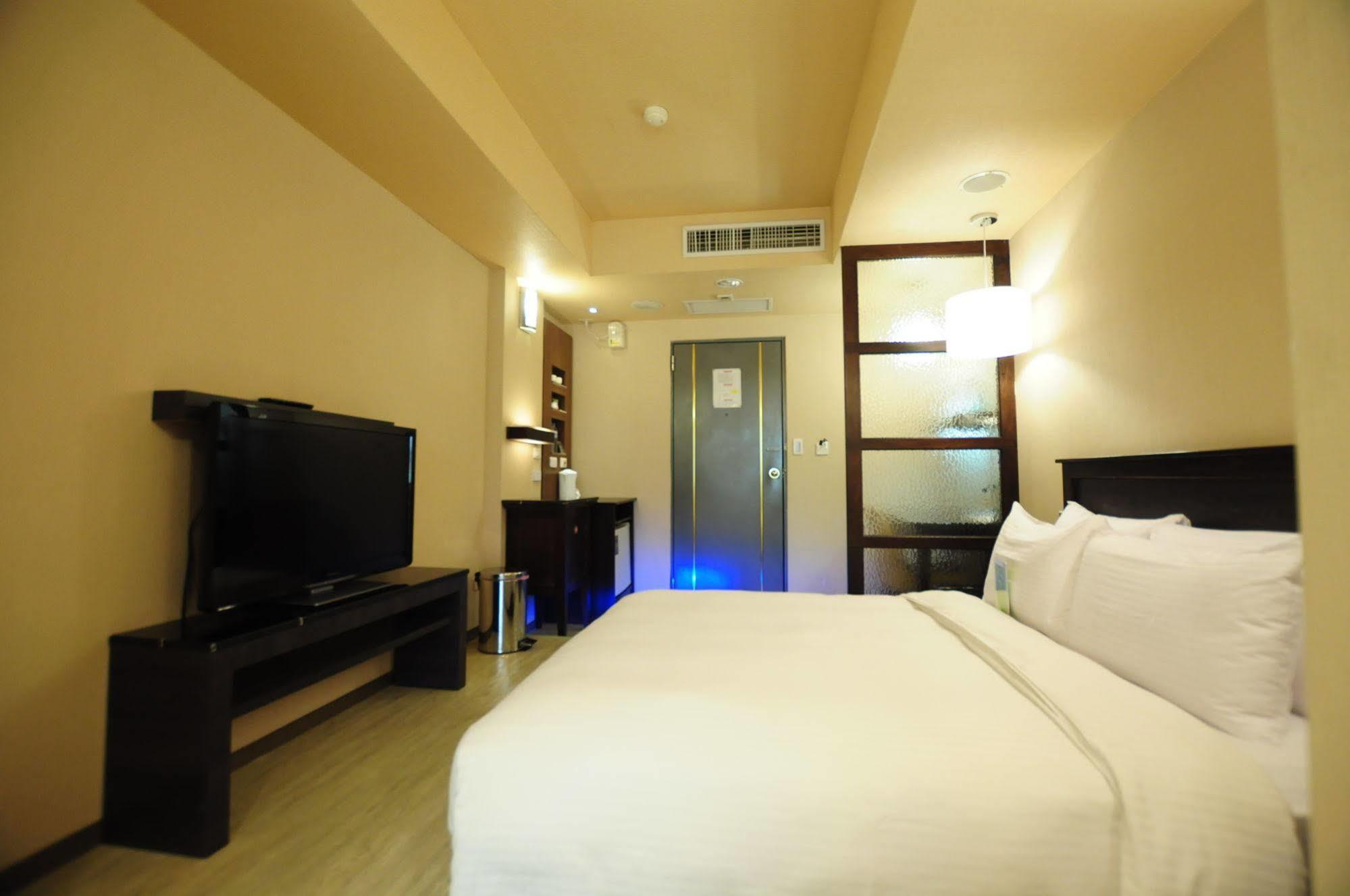 Kindness Xin Jue Jiang Hotel Kaohsiung Bagian luar foto