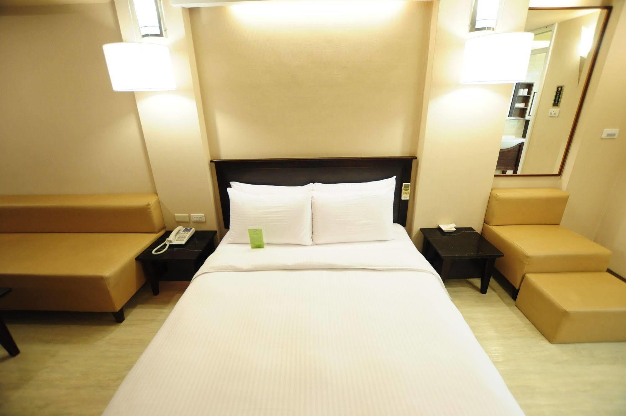 Kindness Xin Jue Jiang Hotel Kaohsiung Bagian luar foto