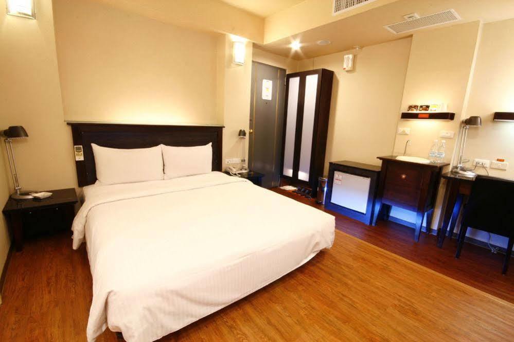 Kindness Xin Jue Jiang Hotel Kaohsiung Bagian luar foto