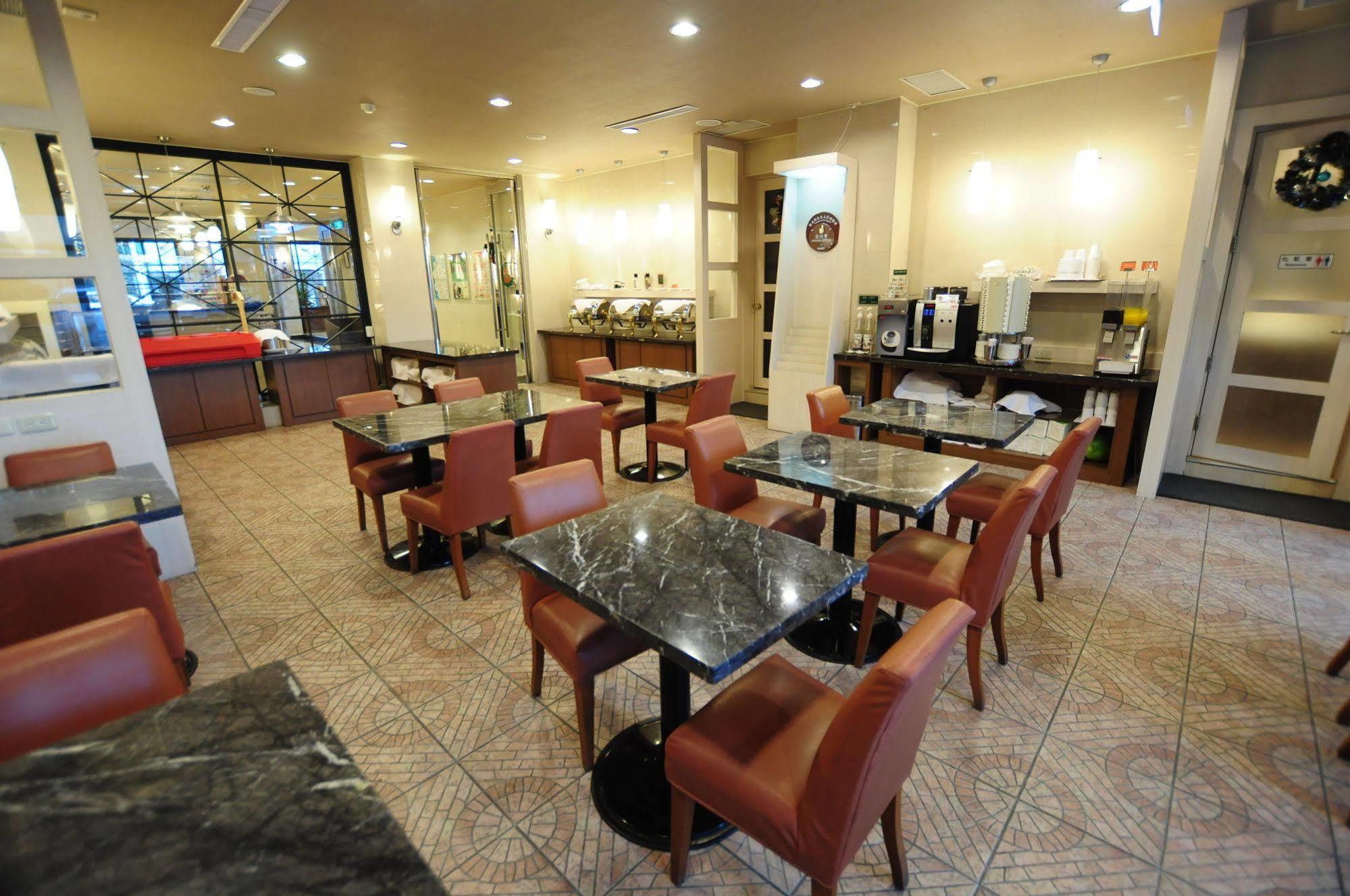 Kindness Xin Jue Jiang Hotel Kaohsiung Bagian luar foto