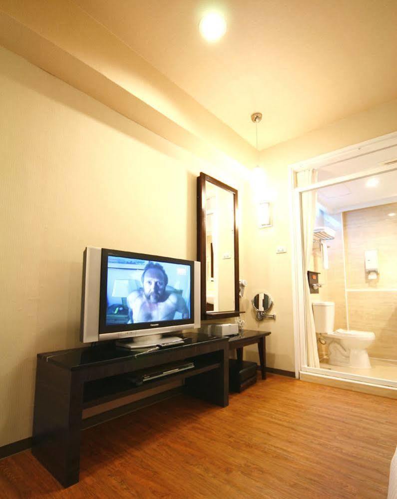 Kindness Xin Jue Jiang Hotel Kaohsiung Bagian luar foto